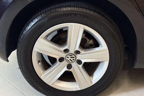 Volkswagen Golf 1.2 TSI BlueMotion Tech S Hatchback 5dr Petrol DSG Euro 5 (s/s) (105 ps) 56