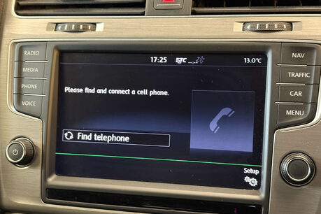 Volkswagen Golf 1.2 TSI BlueMotion Tech S Hatchback 5dr Petrol DSG Euro 5 (s/s) (105 ps) 38