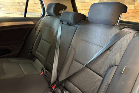 Volkswagen Golf 1.2 TSI BlueMotion Tech S Hatchback 5dr Petrol DSG Euro 5 (s/s) (105 ps) 41