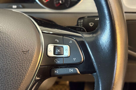 Volkswagen Golf 1.2 TSI BlueMotion Tech S Hatchback 5dr Petrol DSG Euro 5 (s/s) (105 ps) 23