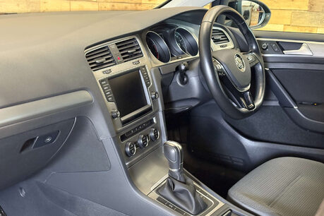 Volkswagen Golf 1.2 TSI BlueMotion Tech S Hatchback 5dr Petrol DSG Euro 5 (s/s) (105 ps) 9