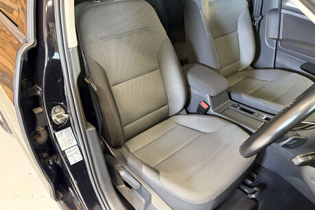 Volkswagen Golf 1.2 TSI BlueMotion Tech S Hatchback 5dr Petrol DSG Euro 5 (s/s) (105 ps) 31