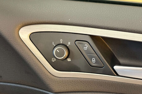 Volkswagen Golf 1.2 TSI BlueMotion Tech S Hatchback 5dr Petrol DSG Euro 5 (s/s) (105 ps) 25