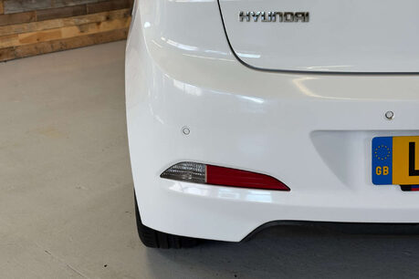 Hyundai i20 1.2 Blue Drive SE Hatchback 5dr Petrol Manual Euro 6 (s/s) (84 ps) 72