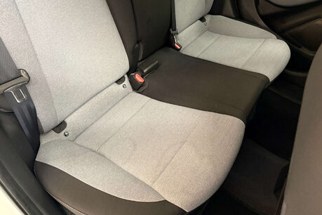 Hyundai i20 1.2 Blue Drive SE Hatchback 5dr Petrol Manual Euro 6 (s/s) (84 ps) 36