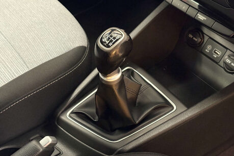 Hyundai i20 1.2 Blue Drive SE Hatchback 5dr Petrol Manual Euro 6 (s/s) (84 ps) 40