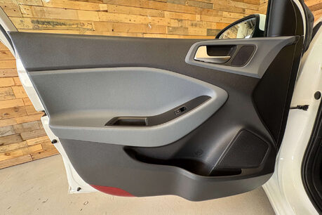 Hyundai i20 1.2 Blue Drive SE Hatchback 5dr Petrol Manual Euro 6 (s/s) (84 ps) 60