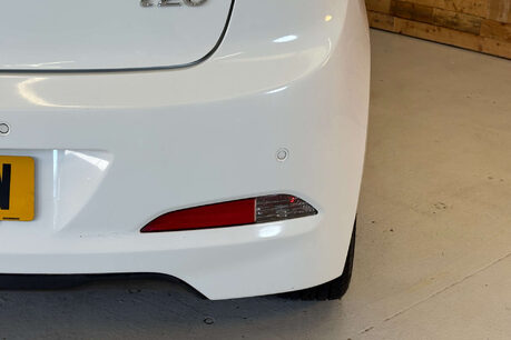 Hyundai i20 1.2 Blue Drive SE Hatchback 5dr Petrol Manual Euro 6 (s/s) (84 ps) 70