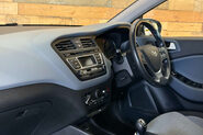 Hyundai i20 1.2 Blue Drive SE Hatchback 5dr Petrol Manual Euro 6 (s/s) (84 ps) 9