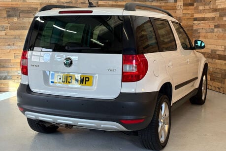 Skoda Yeti 2.0 TDI SE Plus SUV 5dr Diesel Manual 4WD Euro 5 (140 ps) 6