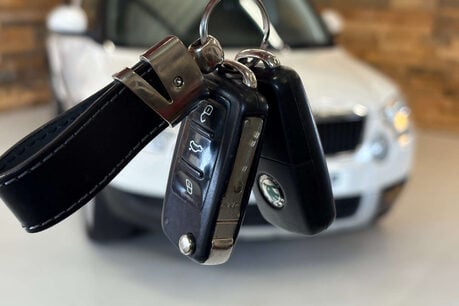 Skoda Yeti 2.0 TDI SE Plus SUV 5dr Diesel Manual 4WD Euro 5 (140 ps) 9