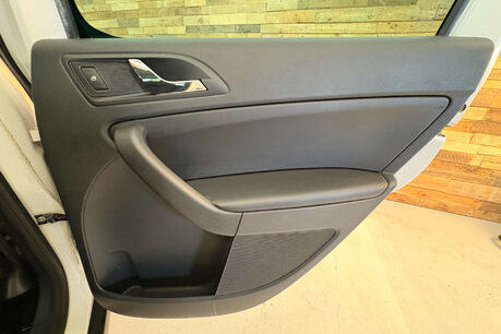 Skoda Yeti 2.0 TDI SE Plus SUV 5dr Diesel Manual 4WD Euro 5 (140 ps) 62