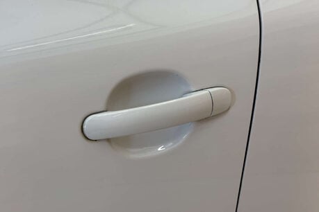 Skoda Yeti 2.0 TDI SE Plus SUV 5dr Diesel Manual 4WD Euro 5 (140 ps) 26