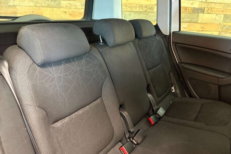 Skoda Yeti 2.0 TDI SE Plus SUV 5dr Diesel Manual 4WD Euro 5 (140 ps) 23