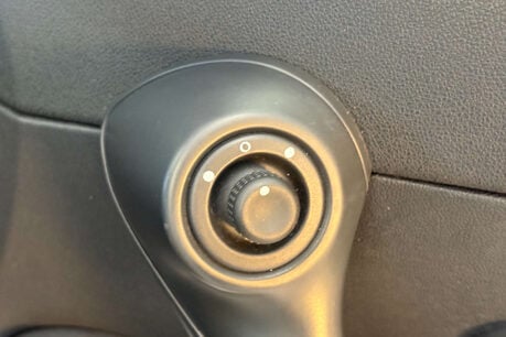 Renault Clio 2.0 VVT Dynamique S Hatchback 3dr Petrol Manual (173 g/km, 138 bhp) 39