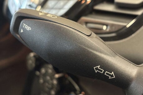 Ford Fiesta 1.25 Zetec Hatchback 5dr Petrol Manual Euro 5 (82 ps) 44