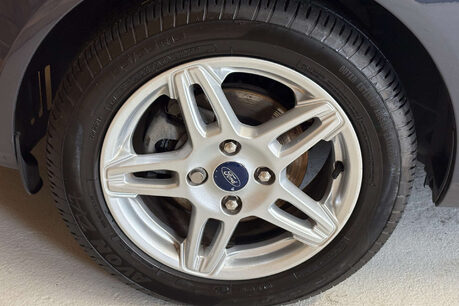 Ford Fiesta 1.25 Zetec Hatchback 5dr Petrol Manual Euro 5 (82 ps) 65