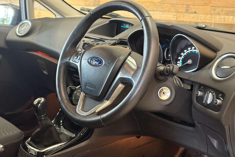 Ford Fiesta 1.25 Zetec Hatchback 5dr Petrol Manual Euro 5 (82 ps) 8