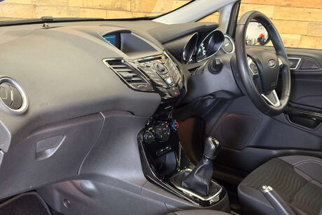 Ford Fiesta 1.25 Zetec Hatchback 5dr Petrol Manual Euro 5 (82 ps) 9