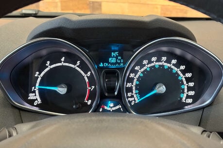 Ford Fiesta 1.25 Zetec Hatchback 5dr Petrol Manual Euro 5 (82 ps) 7