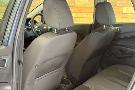 Ford Fiesta 1.25 Zetec Hatchback 5dr Petrol Manual Euro 5 (82 ps) 49