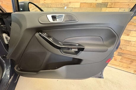 Ford Fiesta 1.25 Zetec Hatchback 5dr Petrol Manual Euro 5 (82 ps) 85