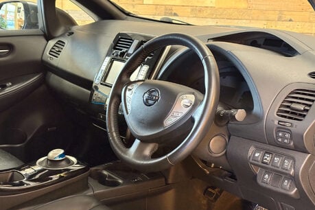 Nissan LEAF 30kWh Tekna Hatchback 5dr Electric Auto (109 bhp) 7