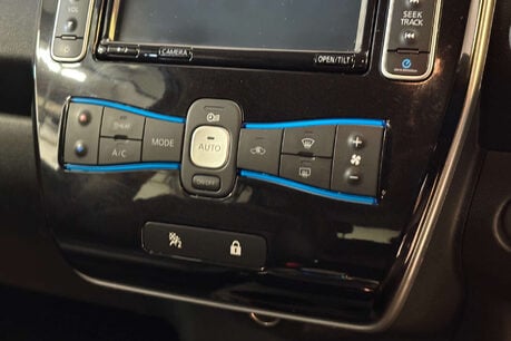 Nissan LEAF 30kWh Tekna Hatchback 5dr Electric Auto (109 bhp) 36