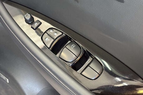 Nissan LEAF 30kWh Tekna Hatchback 5dr Electric Auto (109 bhp) 45