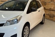 Toyota Yaris 1.0 VVT-i T2 Hatchback 3dr Petrol Manual Euro 5 (69 ps) 62