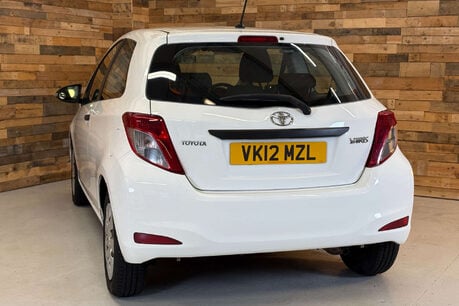 Toyota Yaris 1.0 VVT-i T2 Hatchback 3dr Petrol Manual Euro 5 (69 ps) 73