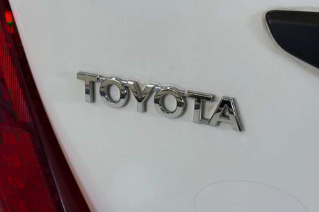 Toyota Yaris 1.0 VVT-i T2 Hatchback 3dr Petrol Manual Euro 5 (69 ps) 64