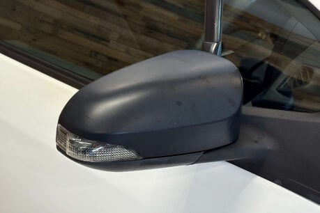 Toyota Yaris 1.0 VVT-i T2 Hatchback 3dr Petrol Manual Euro 5 (69 ps) 51