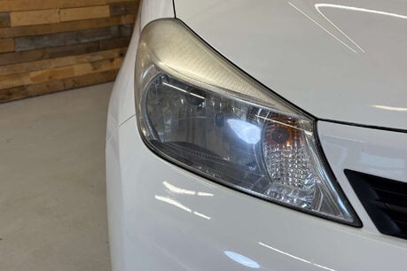 Toyota Yaris 1.0 VVT-i T2 Hatchback 3dr Petrol Manual Euro 5 (69 ps) 60