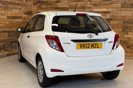 Toyota Yaris 1.0 VVT-i T2 Hatchback 3dr Petrol Manual Euro 5 (69 ps) 72