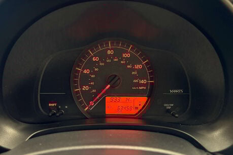 Toyota Yaris 1.0 VVT-i T2 Hatchback 3dr Petrol Manual Euro 5 (69 ps) 8
