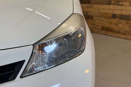Toyota Yaris 1.0 VVT-i T2 Hatchback 3dr Petrol Manual Euro 5 (69 ps) 17