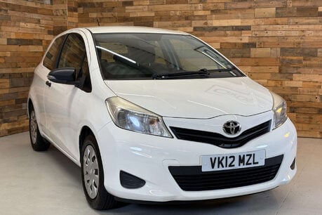 Toyota Yaris 1.0 VVT-i T2 Hatchback 3dr Petrol Manual Euro 5 (69 ps) 28