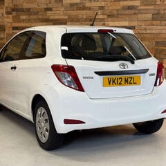 Toyota Yaris 1.0 VVT-i T2 Hatchback 3dr Petrol Manual Euro 5 (69 ps) 2