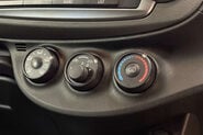 Toyota Yaris 1.0 VVT-i T2 Hatchback 3dr Petrol Manual Euro 5 (69 ps) 13