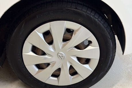 Toyota Yaris 1.0 VVT-i T2 Hatchback 3dr Petrol Manual Euro 5 (69 ps) 55