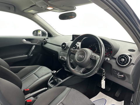 Audi A1 TFSI SPORT 18