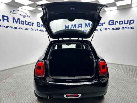 Mini Hatch COOPER D 131