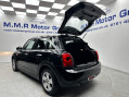 Mini Hatch COOPER D 138