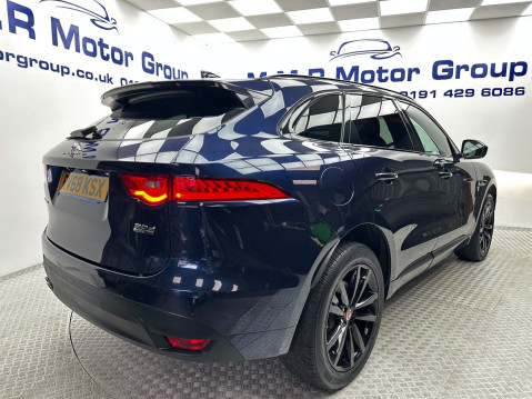 Jaguar F-Pace R-SPORT AWD 6