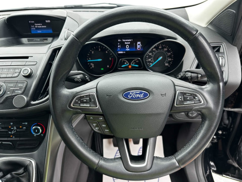 Ford Kuga ZETEC TDCI 19