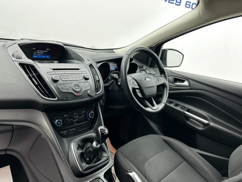 Ford Kuga ZETEC TDCI 32