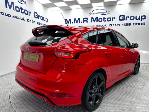 Ford Focus ZETEC S TDCI RED EDITION 6