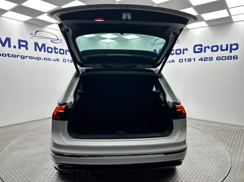 Volkswagen Tiguan R LINE TDI BMT 4MOTION DSG 8