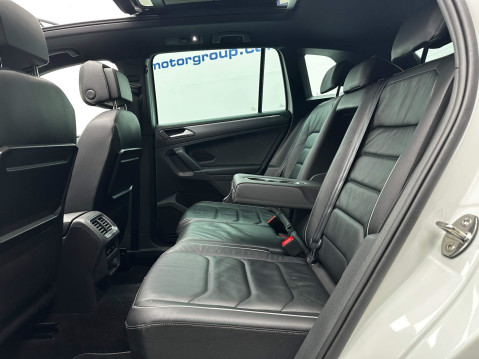 Volkswagen Tiguan R LINE TDI BMT 4MOTION DSG 64